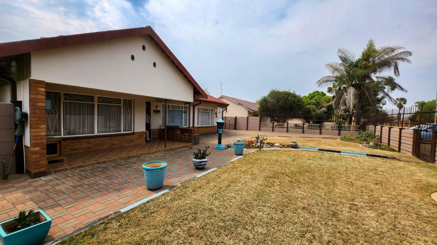 3 Bedroom Property for Sale in Stilfontein Ext 4 North West